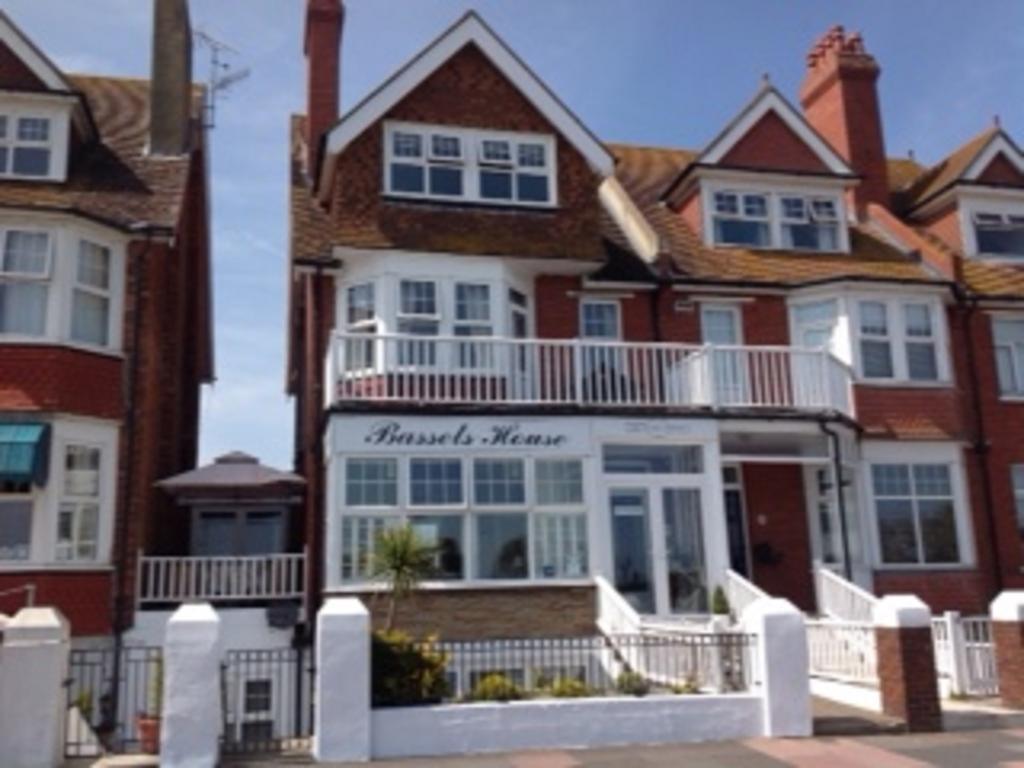 Bassets House Acomodação com café da manhã Eastbourne Exterior foto